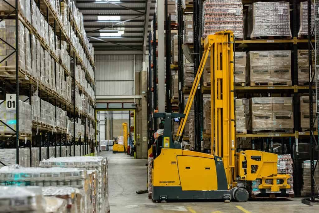 Save expenses, optimize warehouse operations, and ensure workers’ safety, we gathered up the best tips and practices from warehouse safety experts.
